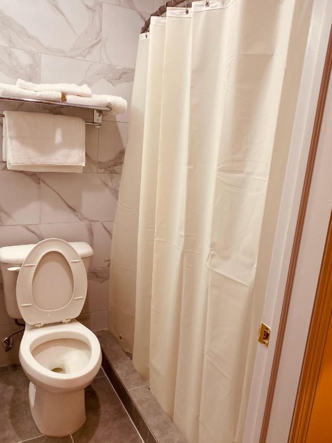 Surface Brooklyn (adults Only) Hotel